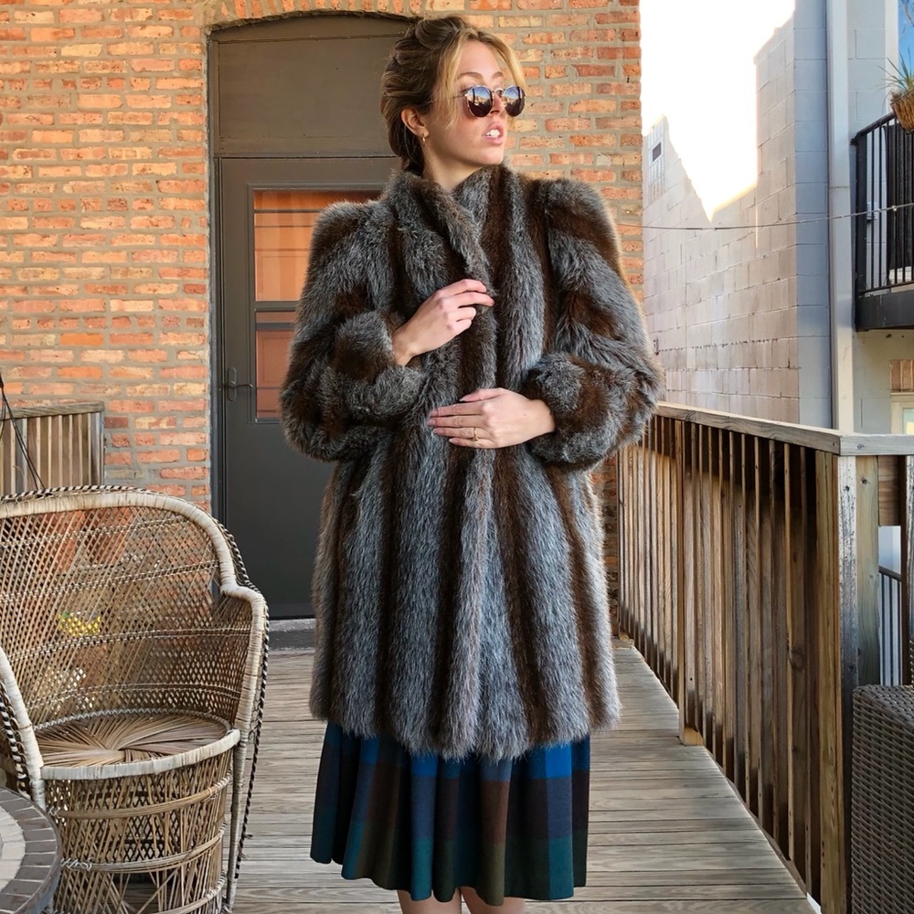 Vintage 80s Outlayers Faux Fur Coat - Picture 2 of 10